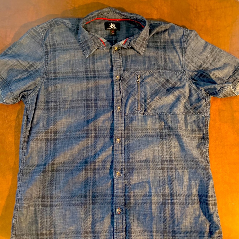 Rock and Republic short sleeve button down shirt